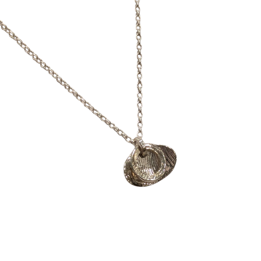 RIBÍN Oval Pendant Necklace Silver - Lynsey de Burca