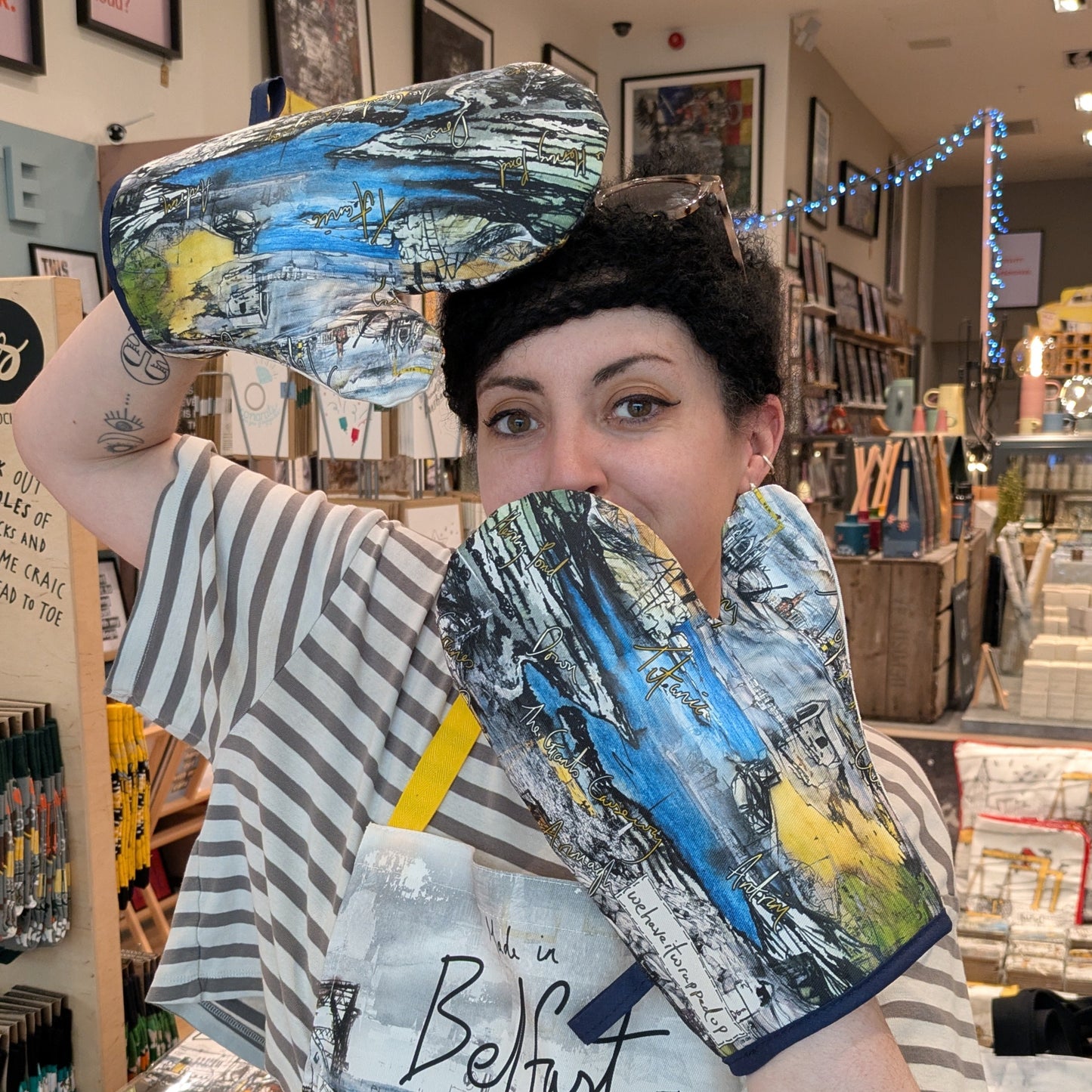 The North Single Oven Mitt - We Have It Wrapped Up