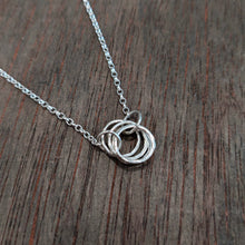 Load image into Gallery viewer, DOORUS Mini - Silver Hammered Ring Necklace - Made in Ireland
