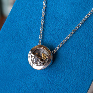 BUSY BEEING PENDANT - Kinetic Necklace (Silver & Gold)