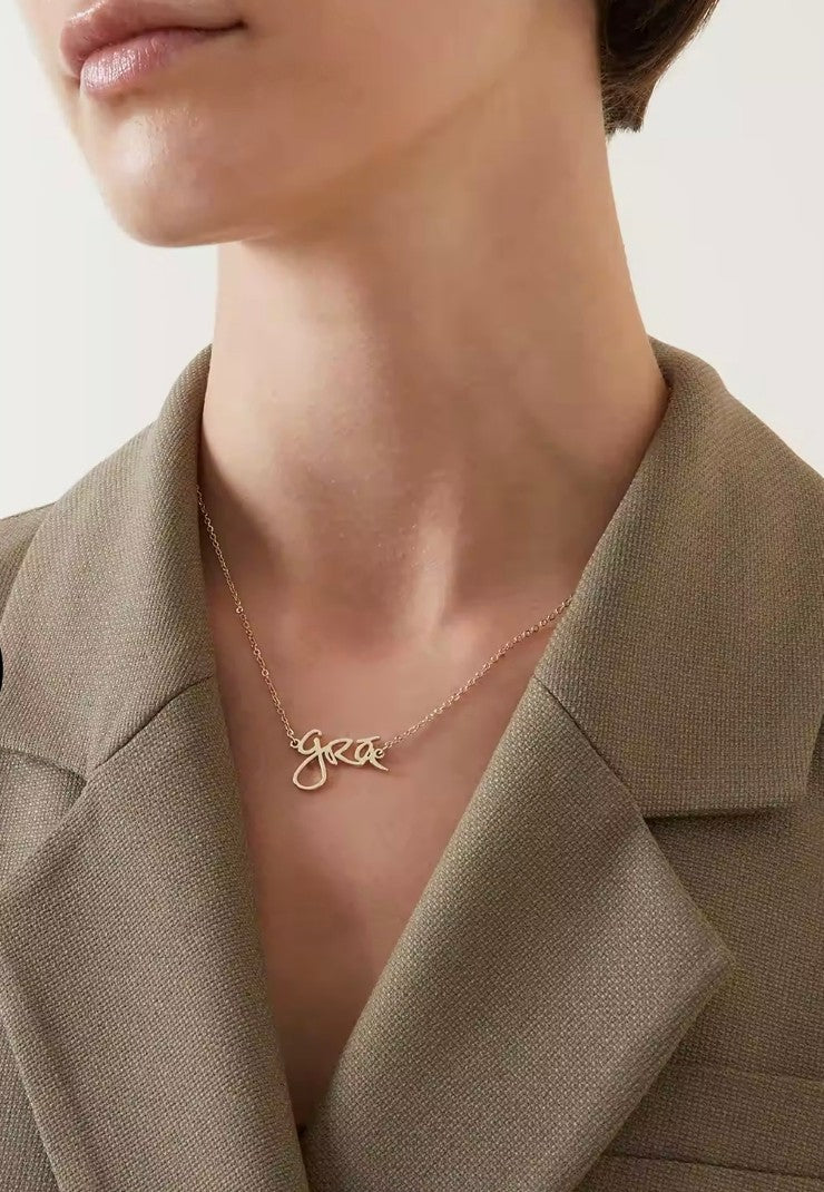Grá Beag Necklace - Gold