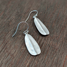 Load image into Gallery viewer, LEAF Earrings - Silver
