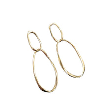 Load image into Gallery viewer, DOUBLE OVAL HOOP Earrings - Gold
