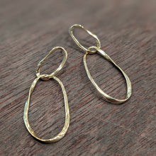 Load image into Gallery viewer, DOUBLE OVAL HOOP Earrings - Gold
