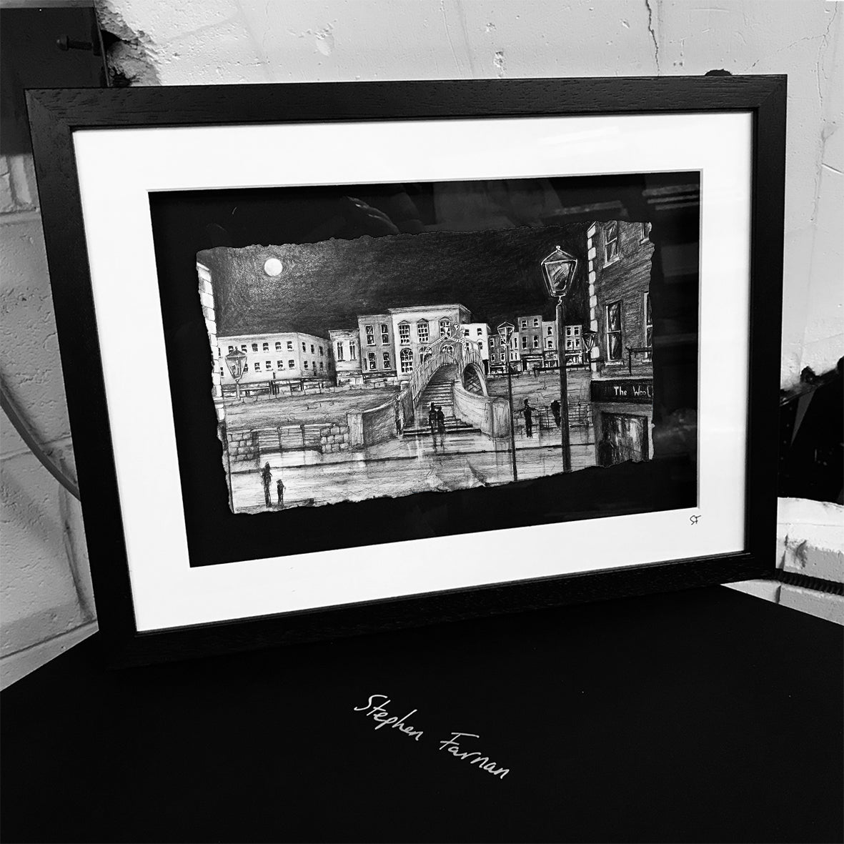 HA’PENNY BRIDGE BY NIGHT - Iconic River Liffey Footbridge County Dublin by Stephen Farnan