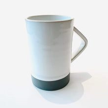 Load image into Gallery viewer, Mug Grey - Diem Pottery

