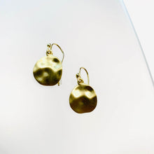Load image into Gallery viewer, Gold Cornflake Earrings
