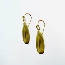 Load image into Gallery viewer, Gold Leaf Earrings
