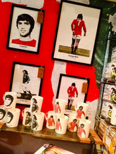 Load image into Gallery viewer, Number 7 - George Best
